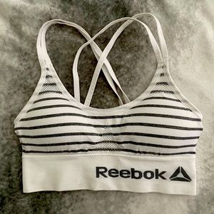 Women's sports bra